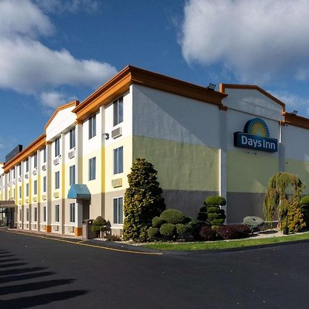 Days Inn By Wyndham Hartford/Closest Downtown Екстер'єр фото