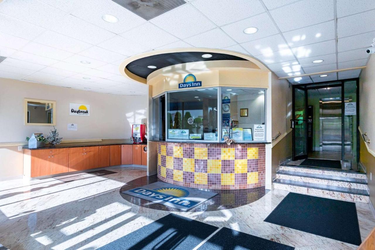 Days Inn By Wyndham Hartford/Closest Downtown Екстер'єр фото