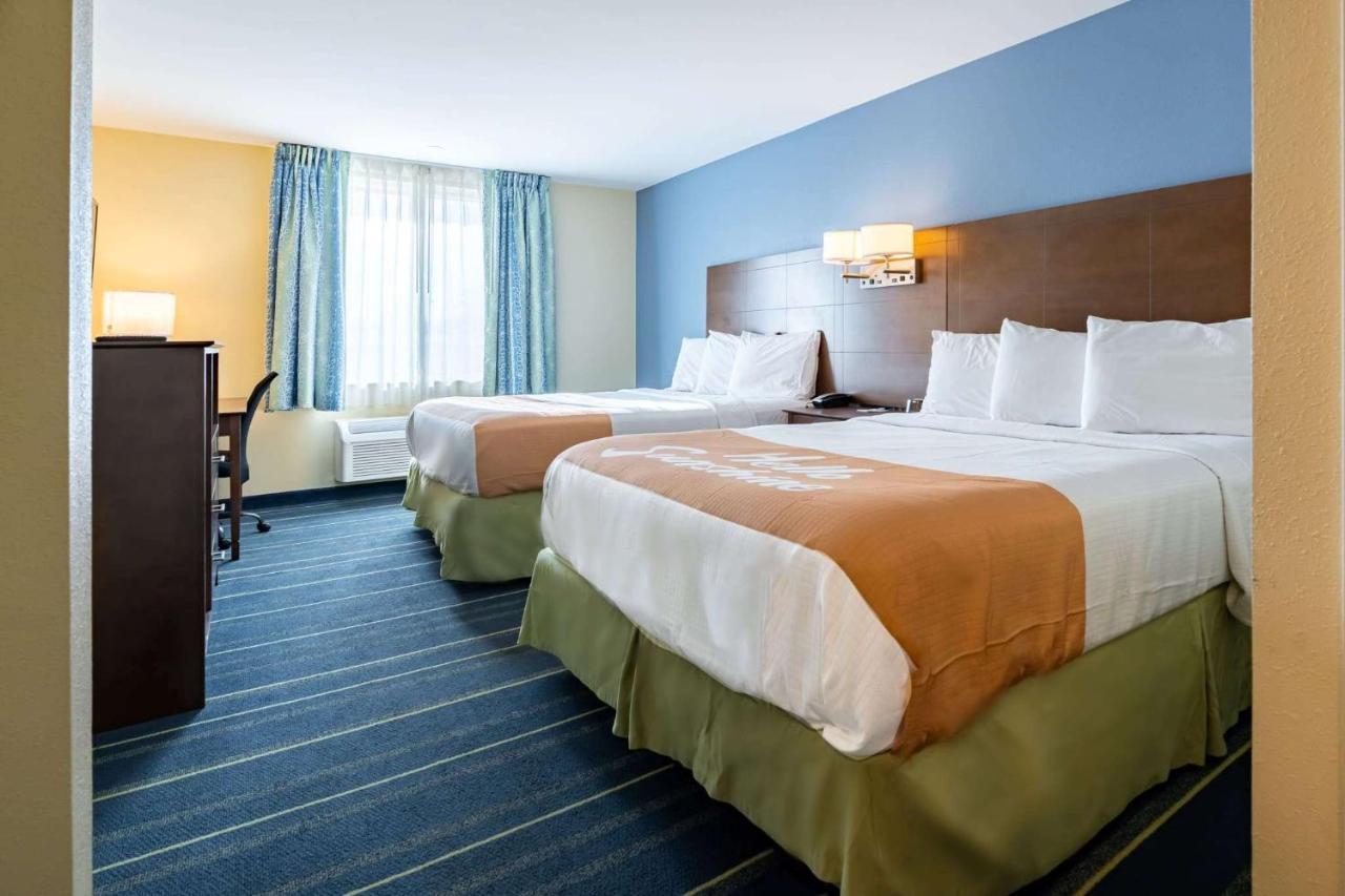 Days Inn By Wyndham Hartford/Closest Downtown Екстер'єр фото